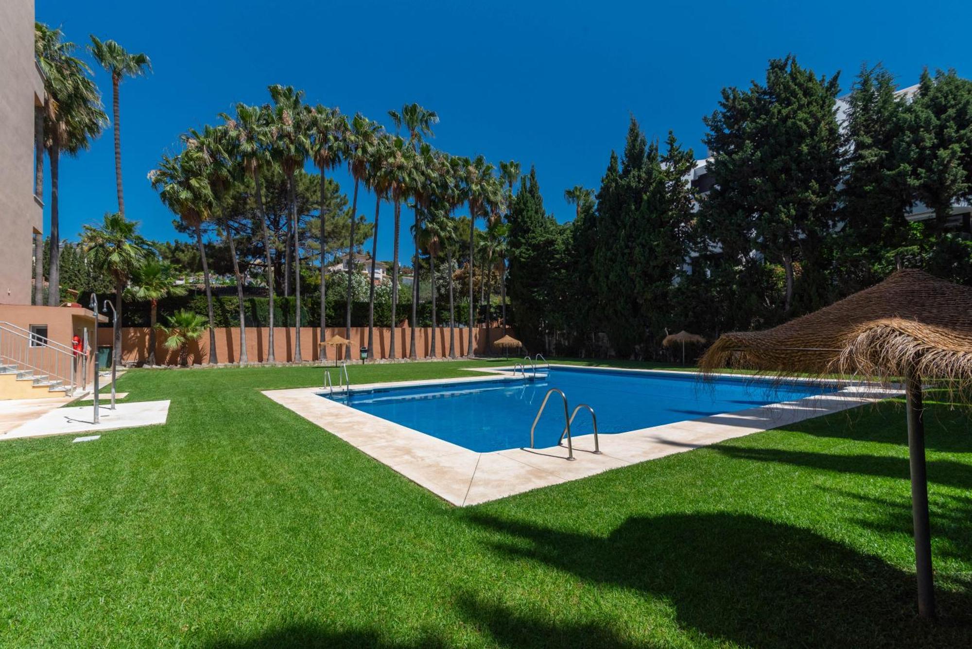 Cabopino Duplex, Swimming Pool, Beach 5Min Away, Chill Out Terrace And High-Speed Wifi Marbella Eksteriør bilde